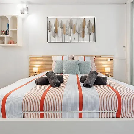 Nouveau 2+2 Renove Tropez *